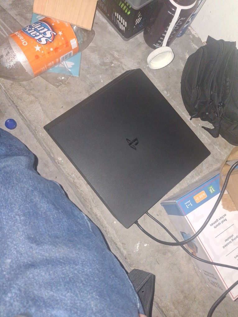 Playstation 4 Pro 1TB