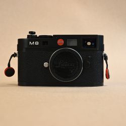 Leica M8