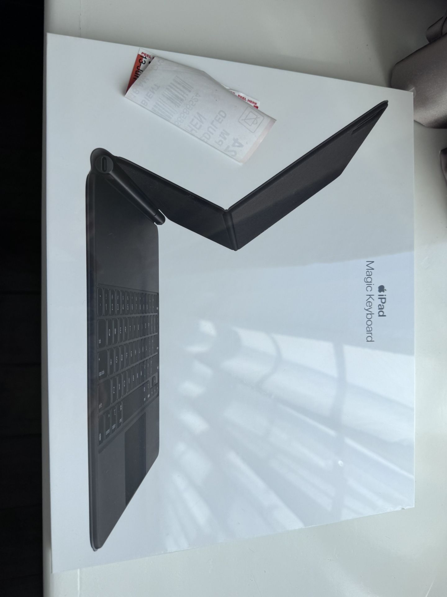 Apple Magic Keyboard: iPad Keyboard and case for iPad Pro 12.9 inch (3rd, 4th, 5th and 6th gen) and iPad Air (M2 and M3), Great Typing Experience, Bui