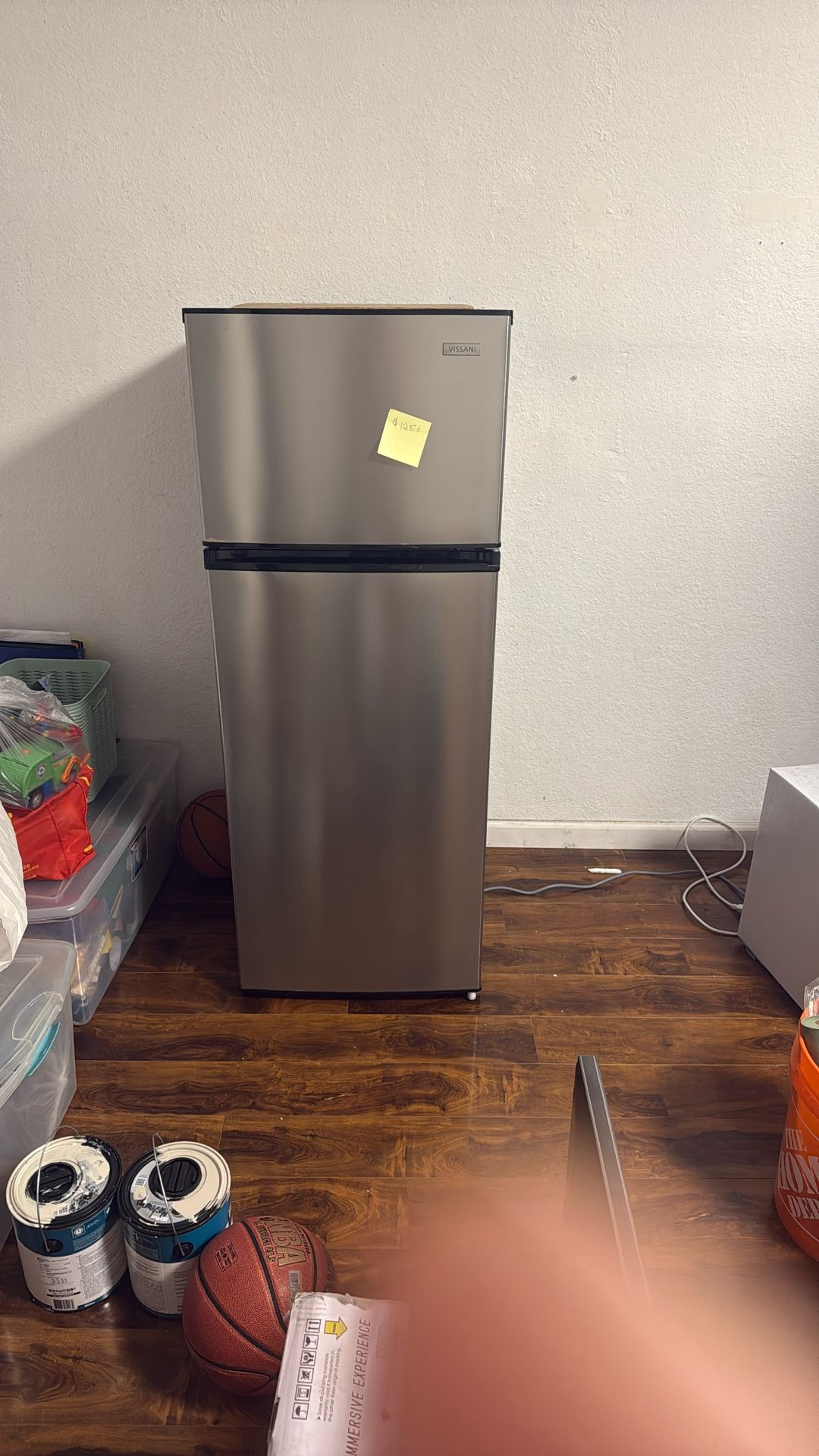 Working  Apartment refrigerator/ freezer