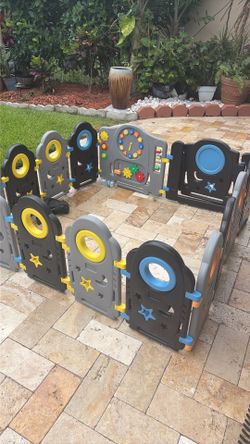 Baby playpen