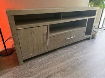 Tv stand console