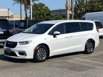 2023 Chrysler Pacifica Hybrid