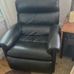 Nice Black Leather Recliner