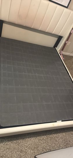 Perfect Sleeper Foundation Queen ( Boxspring)