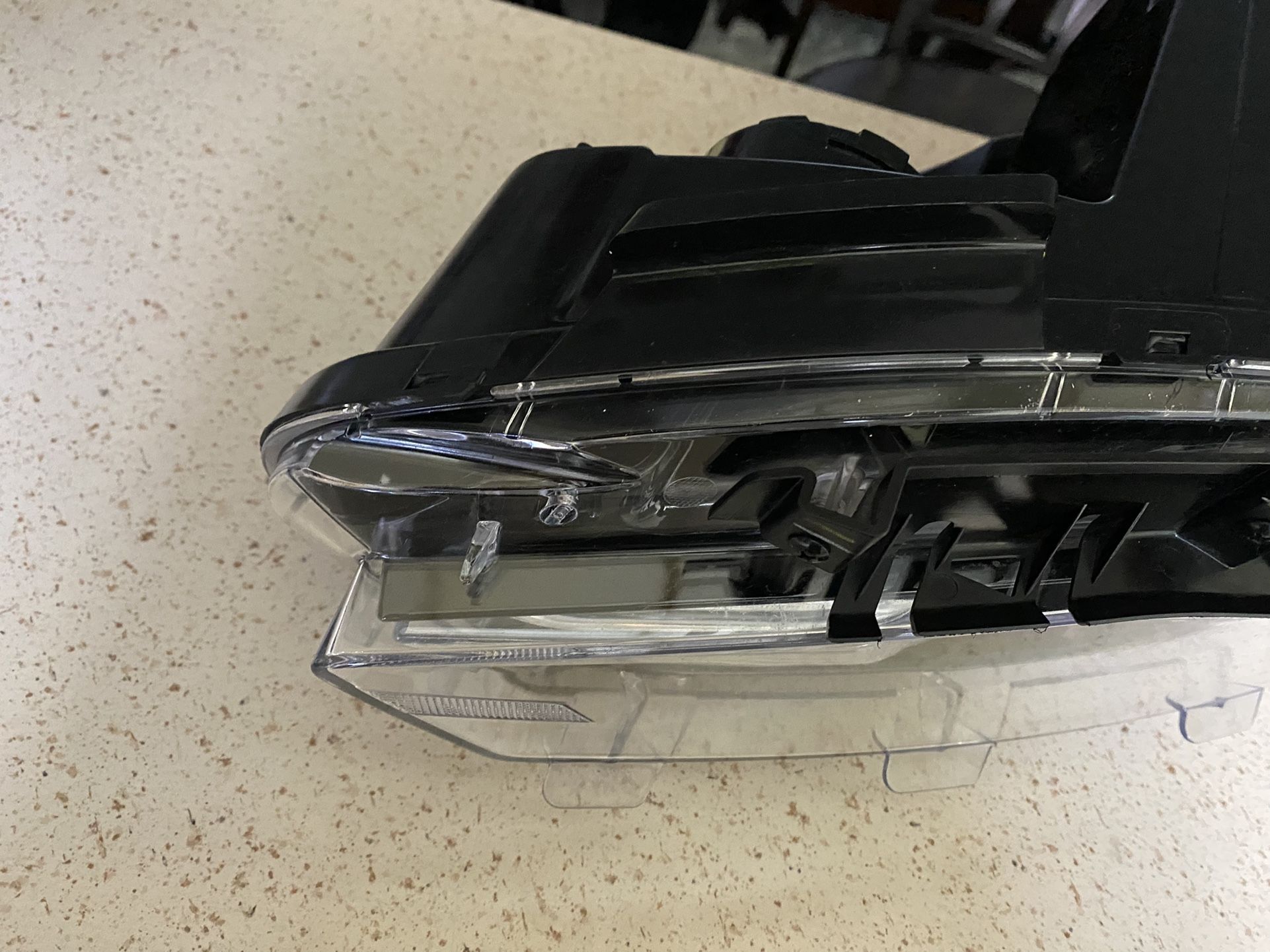 2019-22 Chevy Camaro 1LT Passenger Headlights