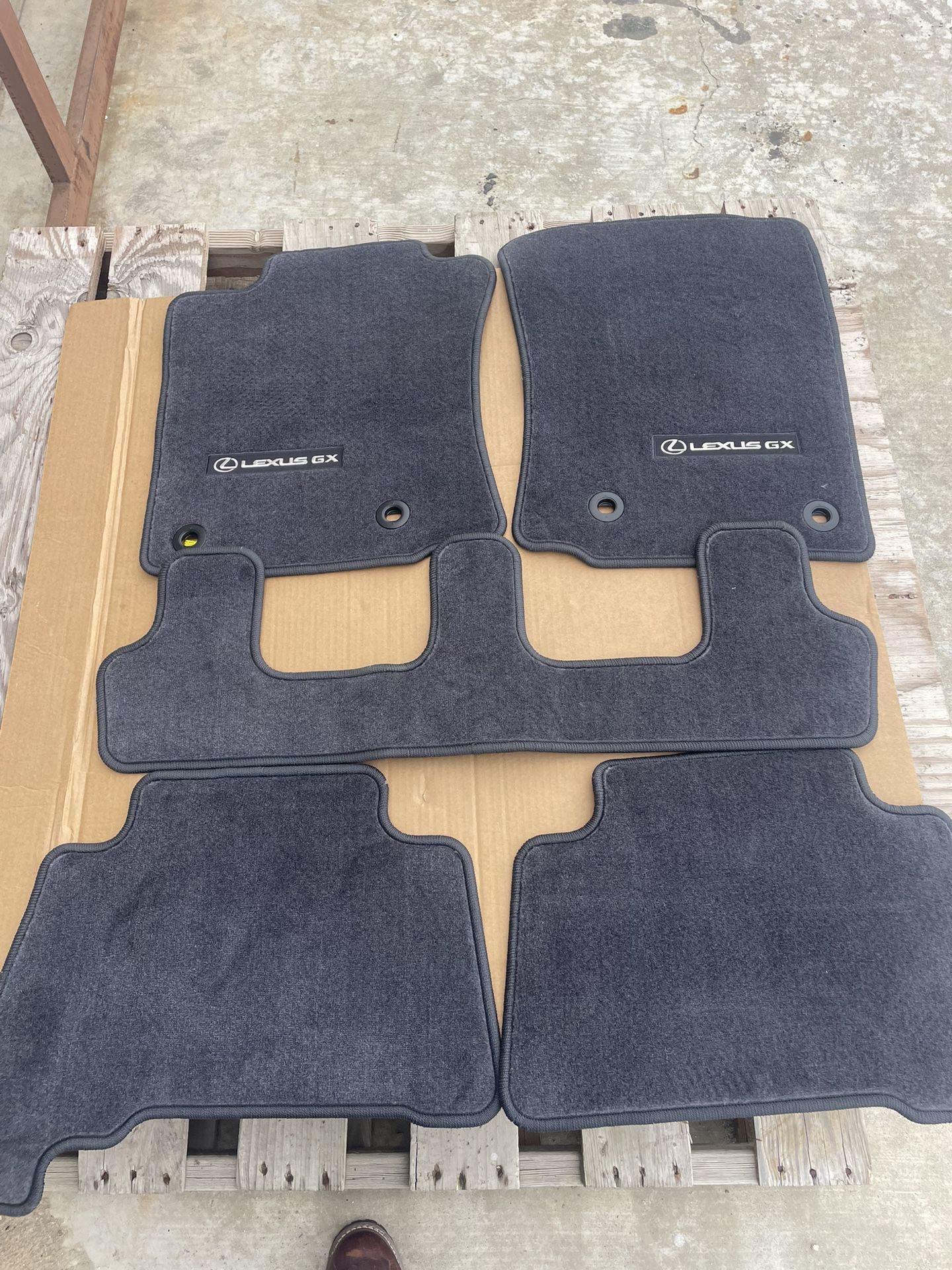 Set Mats For Lexus Or Toyotas Or Another Cars New