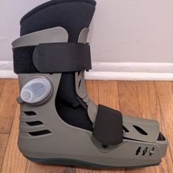 Ankle Boot w/ Inflatable Liner - Lunar Air Walker, Short, Large