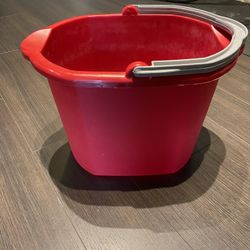 Sterilite 16 Qt. Dual Spout Pail / Buckets