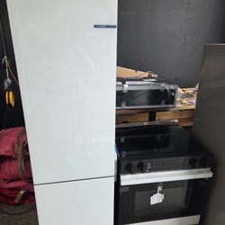 NEW WHITE  KITCHEN APPLIANCES