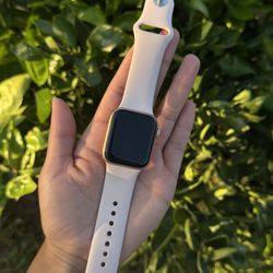 Apple Watch SE GPS Aluminum 40mm (1st gen)
