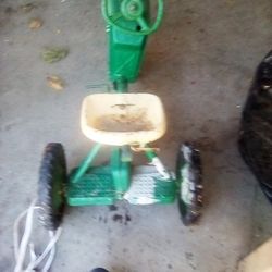Vintage John Deer Pedal Tractor 