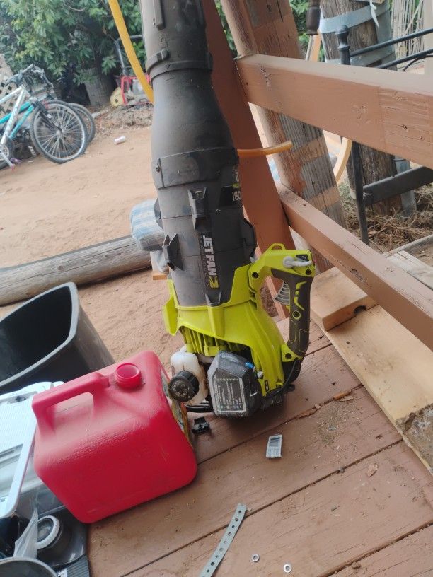 Ryobi 2-stroke Leaf Blower 25cc