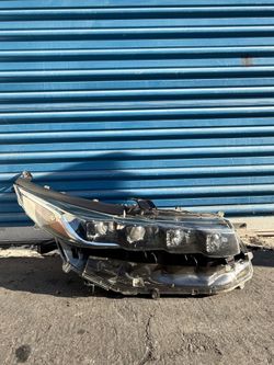 Toyota Prius Prime 2017 2018 2019 2020 Right Side LED Headlight OEM