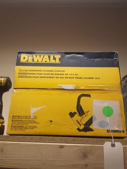 NEW Dewalt DWMIIIFS 15.5 Ga Flooring Nailer