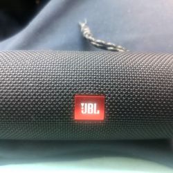 JBL Flip5 Portable Bluetooth Speaker 