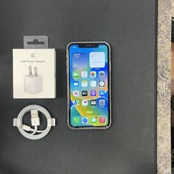 iPhone XR 64GB White Unlocked with Charger