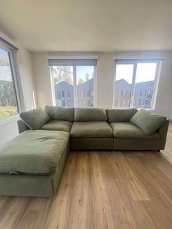 New in Box - Sectional Cloud Couch - free local delivery