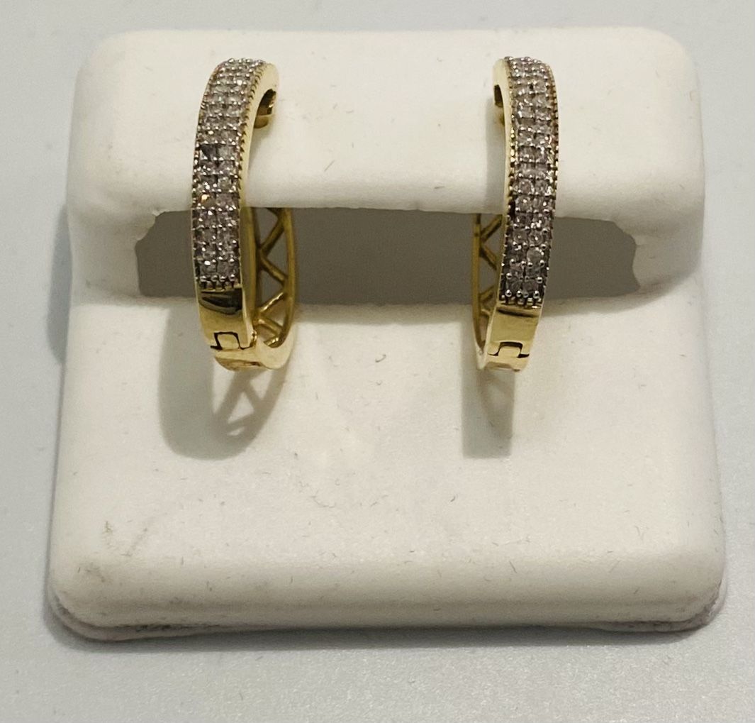 Gold With Diamonds Earrings (Hoops) 0.25CTW
