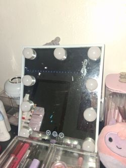 Makeup mirror