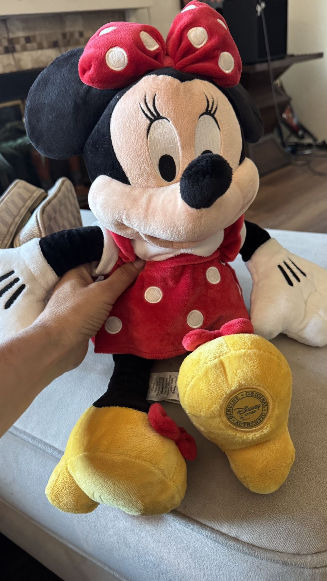 Minnie mouse genuine, original authentic Disney store, plush with original tag on it new