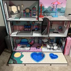 LOL Doll House