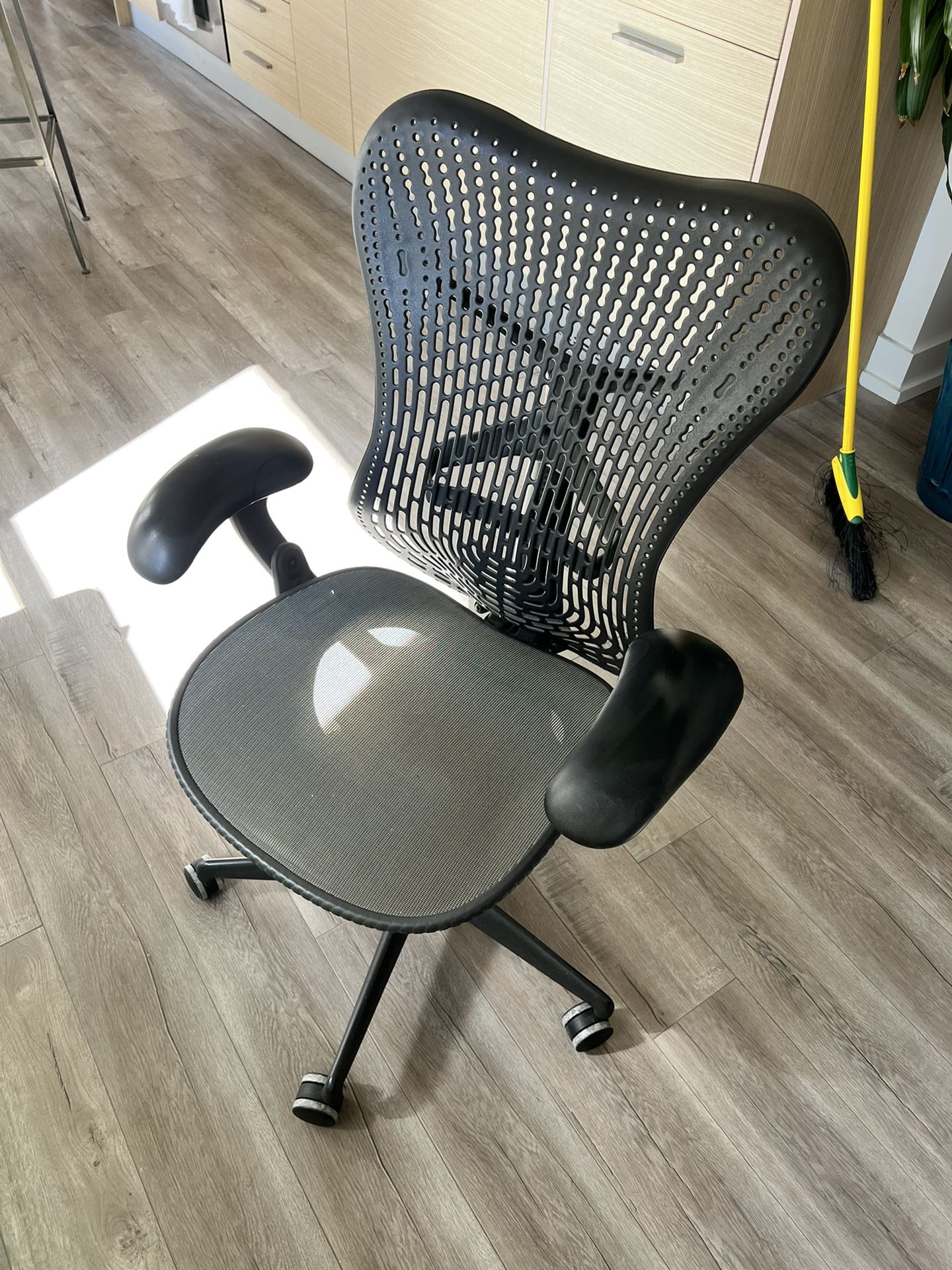 Herman Miller Mirra Chair