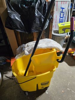 Commercial 35 Qrt Bucket