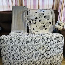 Crib bedding Set and Mattresse