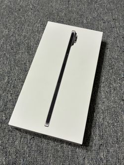 Sealed box iPhone Air 256GB Unlocked