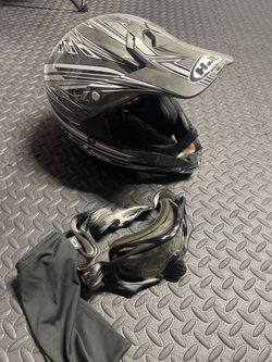 HJC Motorcycle / Dirt Bike Helmet With Goggles