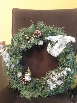 Wreath with silver