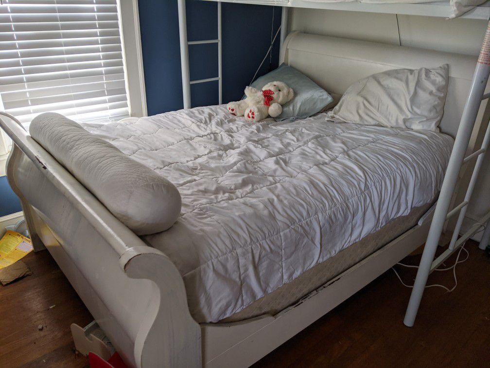 White Sleigh Bed Frame - Queen (Mattress not included)