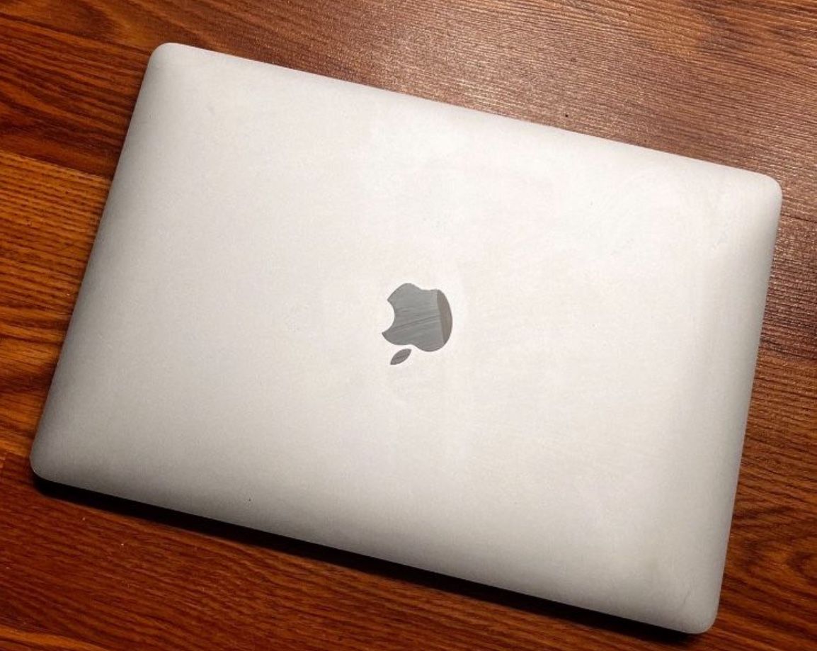 MacBook Pro 2019 256GB I5