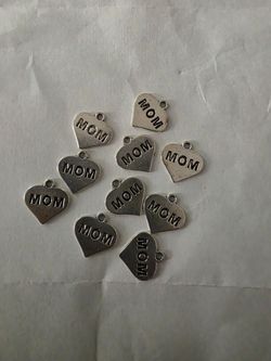 Silver Heart MOM Charms – Set of 10