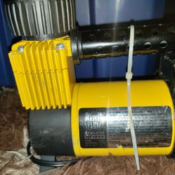 Master Flow Cyclone Air Compressor 