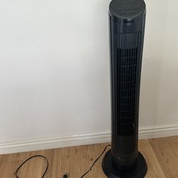 Omnibreeze Oscillating Tower Fan With Remote - Black