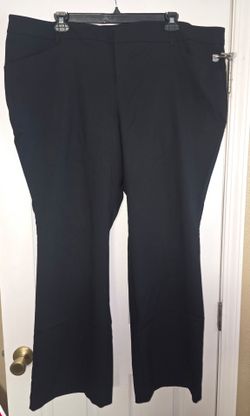 Torrid blk slim flare size 28