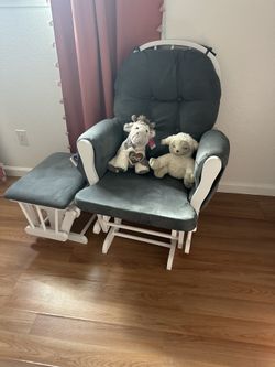 Nursery Chair 