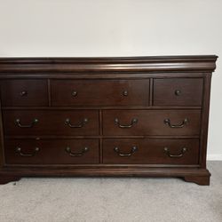 Broyhill Dresser