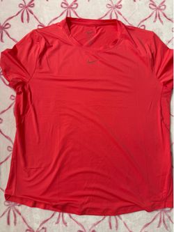 pink nike dri fit