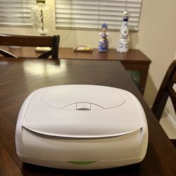 Prince Lionheart Ultimate Wipes Warmer with an Integrated Nightlight |Pop-Up Wipe Access & Ever Fresh Pillowcase, 2.4