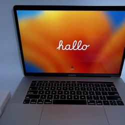 APPLE MACBOOK PRO TOUCHBAR 2019 32GB A1990 i9 2.4GHZ 512GB SSD Silver Laptop ⭐