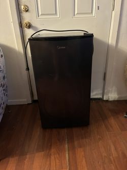 Like New Mid Size Fridge/Freezer