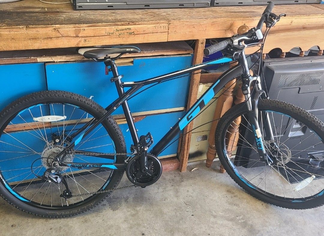 GT AGGRESSOR PRO MOUNTAIN BICYCLE