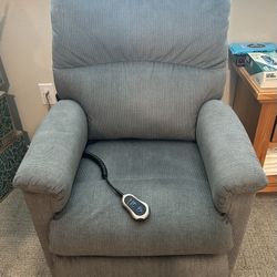 Lazy Boy Electric Lift And Recliner