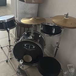 GP Percussion Junior Drum set
