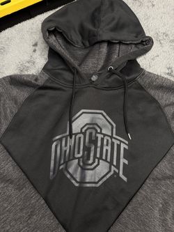 Ohio State Therma Fit Men’s Large Hoodie in great shape!  