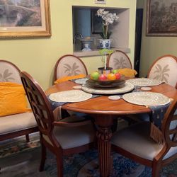 Tommy Bahama Round Dining Table (six Chairs)