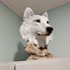 Wolf Decor 